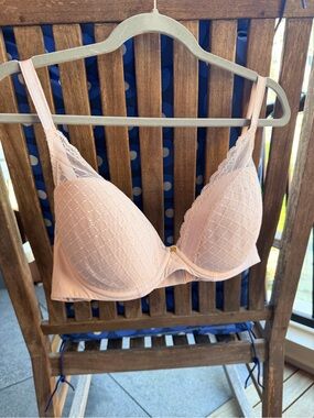 Chantelle Pale Pink Lace-Trim T-Shirt Bra
